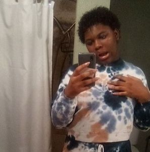 Meet your Posher, Sarai